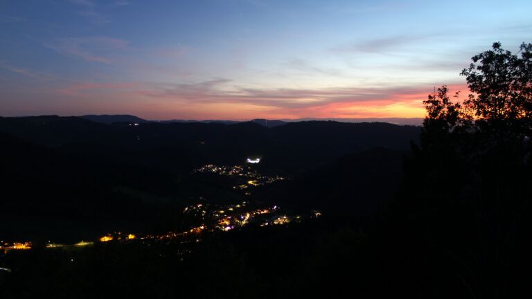 Dieses Bild zeigt eine Webcam-Aufnahme vom Achertal, aufgenommen am Samstag, den 19.09.2026 um 20:20 Uhr. Die Temperatur betrug 17.8°C.