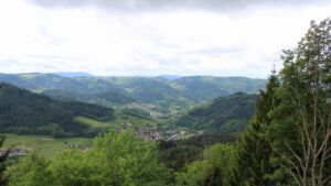 Dieses Bild zeigt eine Webcam-Aufnahme vom Achertal, aufgenommen am Montag, den 18.05.2026 um 12:10 Uhr. Die Temperatur betrug 11.4°C.