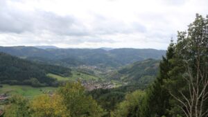 Dieses Bild zeigt eine Webcam-Aufnahme vom Achertal, aufgenommen am Donnerstag, den 22.10.2026 um 12:30 Uhr. Die Temperatur betrug 8°C.