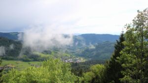 Dieses Bild zeigt eine Webcam-Aufnahme vom Achertal, aufgenommen am Freitag, den 15.05.2026 um 17:40 Uhr. Die Temperatur betrug 6.6°C.