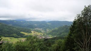 Dieses Bild zeigt eine Webcam-Aufnahme vom Achertal, aufgenommen am Mittwoch, den 10.06.2026 um 15:00 Uhr. Die Temperatur betrug 10.2°C.
