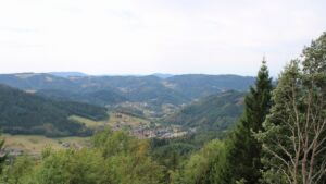 Dieses Bild zeigt eine Webcam-Aufnahme vom Achertal, aufgenommen am Montag, den 24.08.2026 um 13:30 Uhr. Die Temperatur betrug 20.9°C.