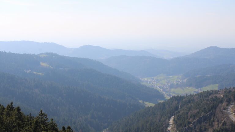 Dieses Bild zeigt eine Webcam-Aufnahme vom Achertal, aufgenommen am Donnerstag, den 19.03.2026 um 15:20 Uhr. Die Temperatur betrug 10.4°C.