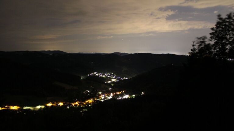 Dieses Bild zeigt eine Webcam-Aufnahme vom Achertal, aufgenommen am Samstag, den 20.06.2026 um 03:20 Uhr. Die Temperatur betrug 18.6°C.