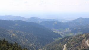 Dieses Bild zeigt eine Webcam-Aufnahme vom Achertal, aufgenommen am Freitag, den 17.04.2026 um 15:50 Uhr. Die Temperatur betrug 16.6°C.