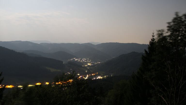 Dieses Bild zeigt eine Webcam-Aufnahme vom Achertal, aufgenommen am Freitag, den 31.07.2026 um 03:00 Uhr. Die Temperatur betrug 24.2°C.