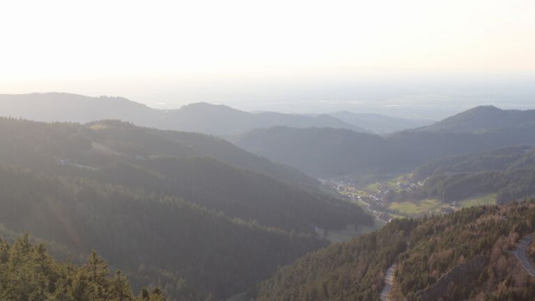 Dieses Bild zeigt eine Webcam-Aufnahme vom Achertal, aufgenommen am Freitag, den 27.02.2026 um 17:10 Uhr. Die Temperatur betrug 14.4°C.