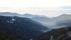 Dieses Bild zeigt eine Webcam-Aufnahme vom Achertal, aufgenommen am Freitag, den 23.01.2026 um 16:20 Uhr. Die Temperatur betrug 9.4°C.