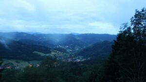 Dieses Bild zeigt eine Webcam-Aufnahme vom Achertal, aufgenommen am Mittwoch, den 03.06.2026 um 05:00 Uhr. Die Temperatur betrug 9.8°C.