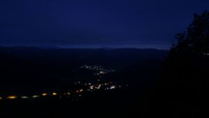 Dieses Bild zeigt eine Webcam-Aufnahme vom Achertal, aufgenommen am Samstag, den 16.05.2026 um 04:50 Uhr. Die Temperatur betrug 3.4°C.