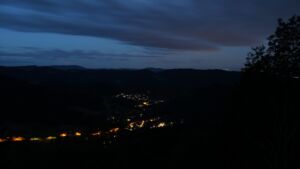 Dieses Bild zeigt eine Webcam-Aufnahme vom Achertal, aufgenommen am Sonntag, den 14.06.2026 um 04:20 Uhr. Die Temperatur betrug 13.1°C.