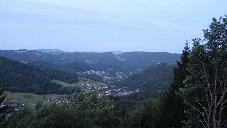 Dieses Bild zeigt eine Webcam-Aufnahme vom Achertal, aufgenommen am Dienstag, den 21.07.2026 um 05:30 Uhr. Die Temperatur betrug 11.3°C.