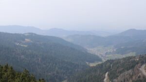 Dieses Bild zeigt eine Webcam-Aufnahme vom Achertal, aufgenommen am Dienstag, den 10.03.2026 um 12:50 Uhr. Die Temperatur betrug 10.2°C.