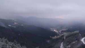 Dieses Bild zeigt eine Webcam-Aufnahme vom Achertal, aufgenommen am Montag, den 17.11.2025 um 17:10 Uhr. Die Temperatur betrug -2.1°C.