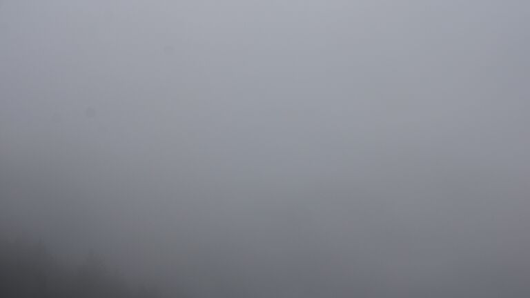 Dieses Bild zeigt eine Webcam-Aufnahme vom Achertal, aufgenommen am Sonntag, den 26.10.2025 um 13:00 Uhr. Die Temperatur betrug 0.8°C.