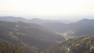 Dieses Bild zeigt eine Webcam-Aufnahme vom Achertal, aufgenommen am Donnerstag, den 23.04.2026 um 19:10 Uhr. Die Temperatur betrug 12.5°C.