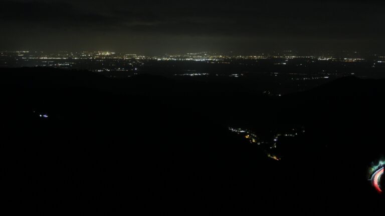 Dieses Bild zeigt eine Webcam-Aufnahme vom Achertal, aufgenommen am Dienstag, den 28.10.2025 um 06:00 Uhr. Die Temperatur betrug 3.2°C.