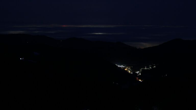 Dieses Bild zeigt eine Webcam-Aufnahme vom Achertal, aufgenommen am Mittwoch, den 21.01.2026 um 07:00 Uhr. Die Temperatur betrug 5.1°C.