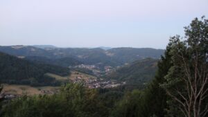 Dieses Bild zeigt eine Webcam-Aufnahme vom Achertal, aufgenommen am Freitag, den 14.08.2026 um 06:00 Uhr. Die Temperatur betrug 25.4°C.