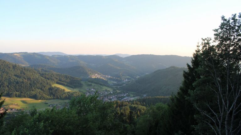 Dieses Bild zeigt eine Webcam-Aufnahme vom Achertal, aufgenommen am Samstag, den 11.07.2026 um 20:50 Uhr. Die Temperatur betrug 25.7°C.