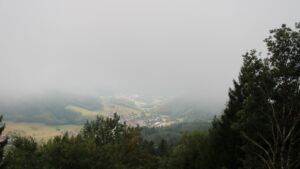 Dieses Bild zeigt eine Webcam-Aufnahme vom Achertal, aufgenommen am Samstag, den 22.08.2026 um 10:00 Uhr. Die Temperatur betrug 10.8°C.