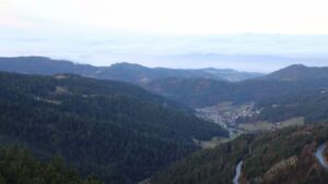 Dieses Bild zeigt eine Webcam-Aufnahme vom Achertal, aufgenommen am Donnerstag, den 11.12.2025 um 09:00 Uhr. Die Temperatur betrug 5.5°C.