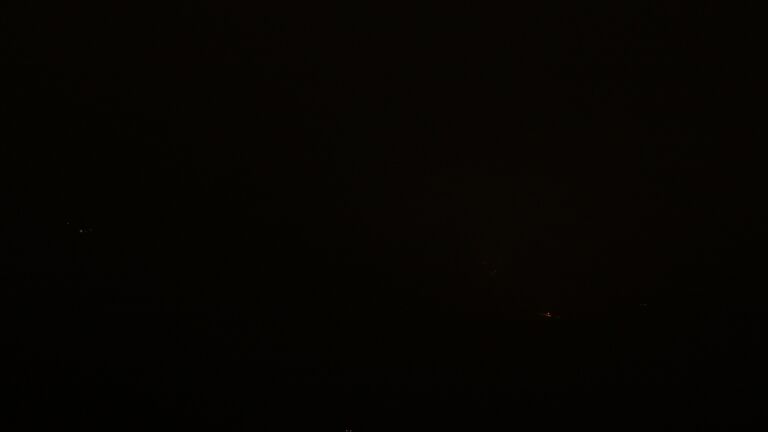 Dieses Bild zeigt eine Webcam-Aufnahme vom Achertal, aufgenommen am Samstag, den 27.09.2025 um 00:30 Uhr. Die Temperatur betrug 6.9°C.