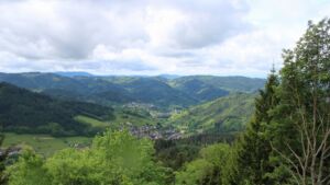 Dieses Bild zeigt eine Webcam-Aufnahme vom Achertal, aufgenommen am Montag, den 18.05.2026 um 11:30 Uhr. Die Temperatur betrug 10.9°C.