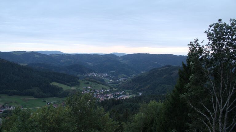 Dieses Bild zeigt eine Webcam-Aufnahme vom Achertal, aufgenommen am Sonntag, den 20.09.2026 um 19:40 Uhr. Die Temperatur betrug 17.6°C.