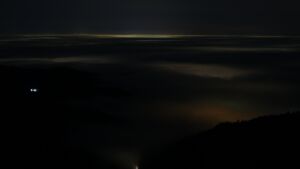 Dieses Bild zeigt eine Webcam-Aufnahme vom Achertal, aufgenommen am Montag, den 22.12.2025 um 22:30 Uhr. Die Temperatur betrug 5°C.