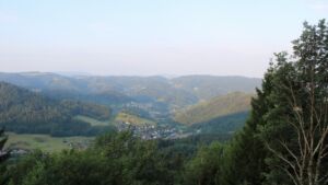 Dieses Bild zeigt eine Webcam-Aufnahme vom Achertal, aufgenommen am Samstag, den 18.07.2026 um 06:50 Uhr. Die Temperatur betrug 15.6°C.