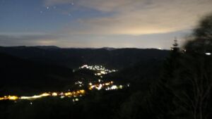 Dieses Bild zeigt eine Webcam-Aufnahme vom Achertal, aufgenommen am Samstag, den 06.06.2026 um 02:40 Uhr. Die Temperatur betrug 12.6°C.