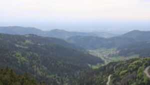 Dieses Bild zeigt eine Webcam-Aufnahme vom Achertal, aufgenommen am Dienstag, den 28.04.2026 um 17:50 Uhr. Die Temperatur betrug 14.6°C.