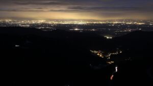 Dieses Bild zeigt eine Webcam-Aufnahme vom Achertal, aufgenommen am Mittwoch, den 19.11.2025 um 17:40 Uhr. Die Temperatur betrug -1.6°C.