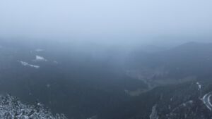 Dieses Bild zeigt eine Webcam-Aufnahme vom Achertal, aufgenommen am Freitag, den 28.11.2025 um 08:10 Uhr. Die Temperatur betrug 1.7°C.