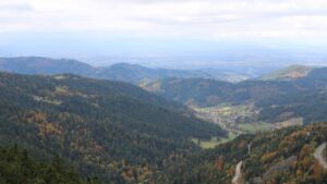 Dieses Bild zeigt eine Webcam-Aufnahme vom Achertal, aufgenommen am Mittwoch, den 15.10.2025 um 13:30 Uhr. Die Temperatur betrug 7.8°C.