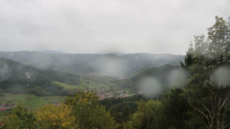 Dieses Bild zeigt eine Webcam-Aufnahme vom Achertal, aufgenommen am Mittwoch, den 21.10.2026 um 15:40 Uhr. Die Temperatur betrug 5.4°C.