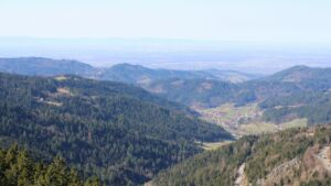 Dieses Bild zeigt eine Webcam-Aufnahme vom Achertal, aufgenommen am Freitag, den 27.02.2026 um 12:10 Uhr. Die Temperatur betrug 14.9°C.