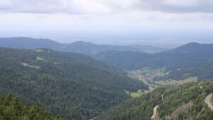 Dieses Bild zeigt eine Webcam-Aufnahme vom Achertal, aufgenommen am Mittwoch, den 17.09.2025 um 13:30 Uhr. Die Temperatur betrug 11.1°C.