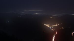 Dieses Bild zeigt eine Webcam-Aufnahme vom Achertal, aufgenommen am Donnerstag, den 11.12.2025 um 17:50 Uhr. Die Temperatur betrug 3.5°C.