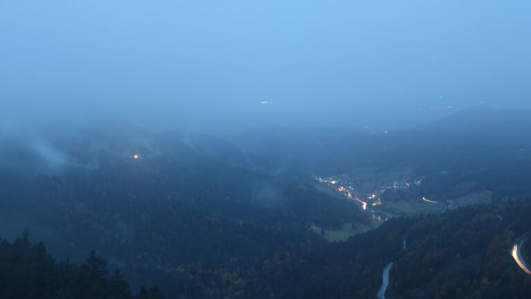 Dieses Bild zeigt eine Webcam-Aufnahme vom Achertal, aufgenommen am Donnerstag, den 23.10.2025 um 07:40 Uhr. Die Temperatur betrug 10.3°C.