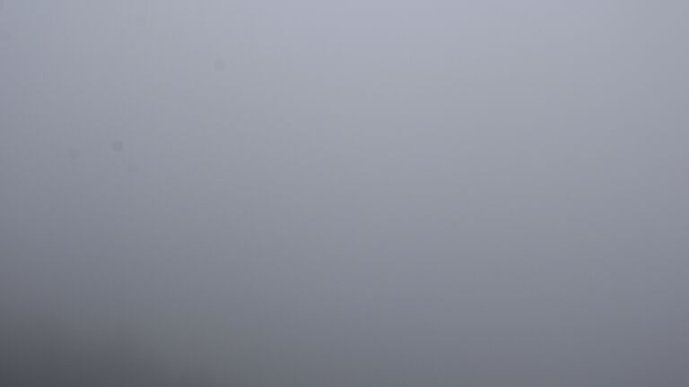 Dieses Bild zeigt eine Webcam-Aufnahme vom Achertal, aufgenommen am Dienstag, den 23.09.2025 um 12:20 Uhr. Die Temperatur betrug 5.1°C.