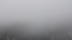 Dieses Bild zeigt eine Webcam-Aufnahme vom Achertal, aufgenommen am Freitag, den 28.11.2025 um 11:20 Uhr. Die Temperatur betrug 2.8°C.