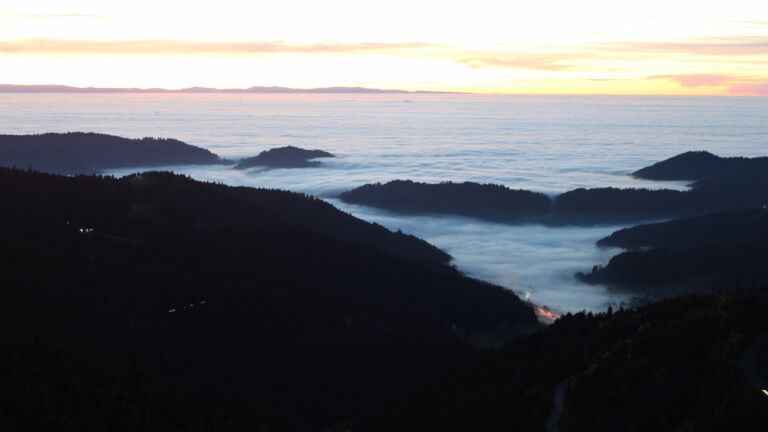 Dieses Bild zeigt eine Webcam-Aufnahme vom Achertal, aufgenommen am Freitag, den 07.11.2025 um 17:40 Uhr. Die Temperatur betrug 9.2°C.