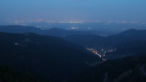 Dieses Bild zeigt eine Webcam-Aufnahme vom Achertal, aufgenommen am Dienstag, den 10.03.2026 um 06:10 Uhr. Die Temperatur betrug 8.7°C.