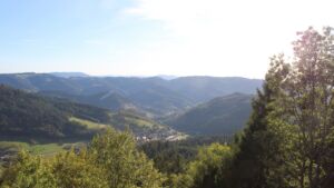 Dieses Bild zeigt eine Webcam-Aufnahme vom Achertal, aufgenommen am Samstag, den 26.09.2026 um 17:20 Uhr. Die Temperatur betrug 27.4°C.