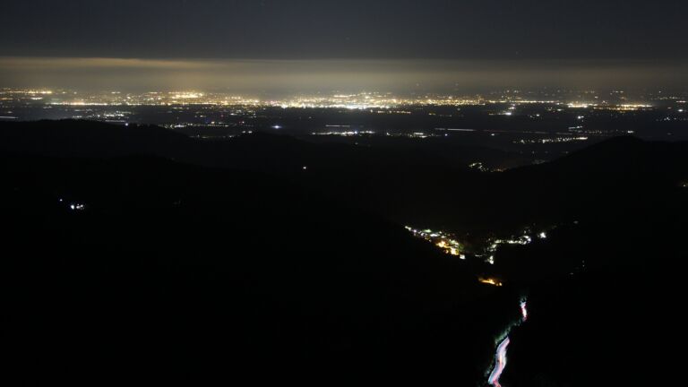 Dieses Bild zeigt eine Webcam-Aufnahme vom Achertal, aufgenommen am Dienstag, den 14.10.2025 um 23:30 Uhr. Die Temperatur betrug 6.2°C.