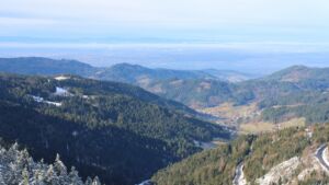 Dieses Bild zeigt eine Webcam-Aufnahme vom Achertal, aufgenommen am Dienstag, den 27.01.2026 um 11:20 Uhr. Die Temperatur betrug 5.9°C.