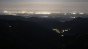 Dieses Bild zeigt eine Webcam-Aufnahme vom Achertal, aufgenommen am Sonntag, den 26.04.2026 um 03:00 Uhr. Die Temperatur betrug 10.8°C.