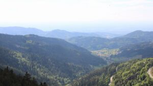 Dieses Bild zeigt eine Webcam-Aufnahme vom Achertal, aufgenommen am Samstag, den 09.05.2026 um 16:30 Uhr. Die Temperatur betrug 14.2°C.